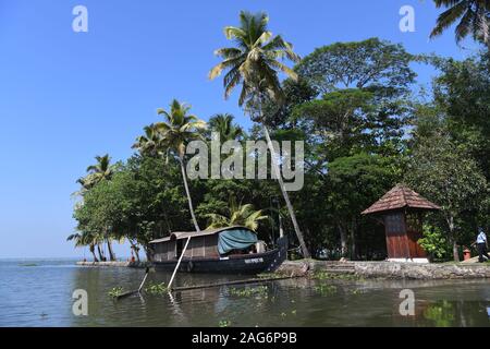 Eingang zur Kokoslagune, Kerala Backwaters. Lake Vembanad, Kerala, Indien Stockfoto