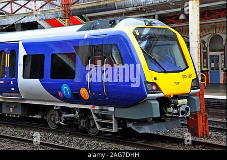 Eine neue CAF Civity 331 Klasse Elektrischer Triebzug in Crewe gesehen werden zu den Nördlichen Eisenbahnen vom Herstellerwerk in Llanwern geliefert Stockfoto