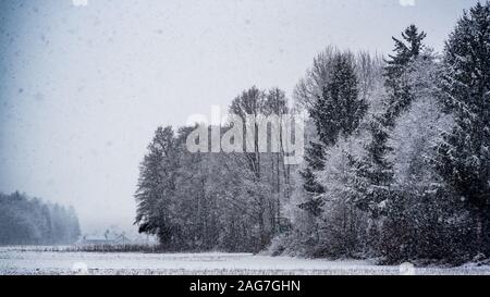 Verschneite Landschaft von ländlichen Ort Stockfoto