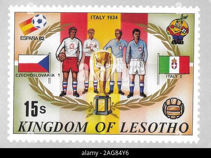 Postkarte Philatelie Königreich Lesotho Briefmarke feiern WM-Finale 1934, Italien gegen die Tschechoslowakei, produziert für Spanien Turnier 1982 Italien 15 s Stempel Stockfoto