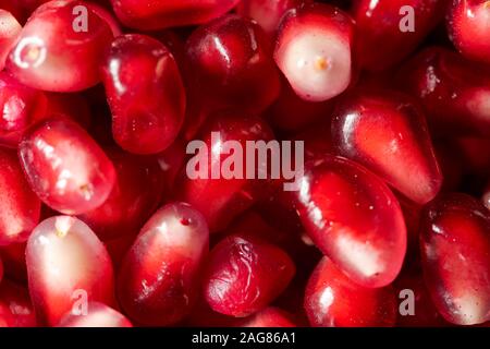 Cluster der roten Granatapfel Samen Stockfoto