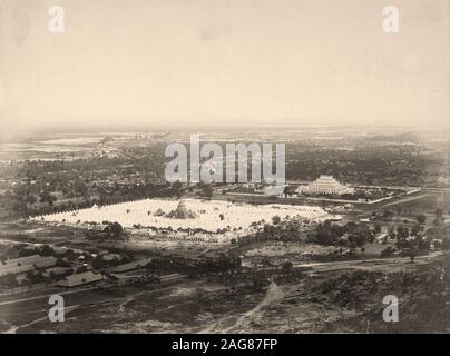 Felice Beato (1832 - 1909) - allgemeine Ansicht von Mandalay vom Mandalay Hill mit den 450 Pagoden und die unvergleichliche Pagode Stockfoto