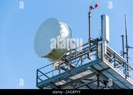 Antenne auf einem Turm an Schockl Berg in Graz. Stockfoto