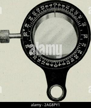 . Lichtbrechung und muskulären Ungleichgewicht, wie durch den Einsatz der Ski vereinfacht - optometer. s ofexercises oder calisthenics. 3. Der Einsatz von Prismen: Wenn die secondmethod fehlschlägt, werden die Prismen mit baseof Prisma vor dem schwachen Muskel, für restonly. 4. Betrieb: Wenn die drei oben genannten Methoden, wie in den folgenden Kapiteln beschrieben, Havebeen sorgfältig untersucht, nichts remainsbut eine tetonomy oder Fortschritt, oder andere op-erative bedeutet für die Erleichterung und die Zufriedenheit der Patienten. Die drehbaren Prisma die Rotary Prisma des Ski-optometer (Abb. 21) besteht aus einem Prisma, in insgesamt Äquivalent von Thi Stockfoto
