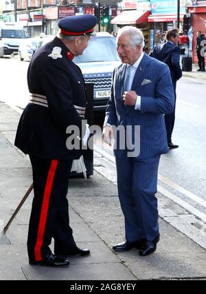 Der Prinz von Wales kommt advent Service am Emmanuel Christian Fellowship Church in London, die den von der Ostern Angriffe in Sri Lanka betroffen sind daran teilzunehmen. PA-Foto. Bild Datum: Mittwoch, 18 Dezember, 2019. Photo Credit: Tim Whitby/PA-Kabel Stockfoto