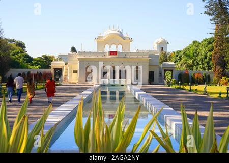Panchkula, Haryana/Indien - 03. Dezember 2019: Yadavindra Gärten, auch als Pinjore Gärten bekannt Stockfoto
