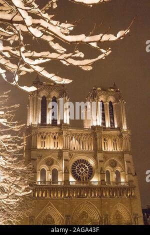 PARIS unter Schnee, Frankreich Stockfoto