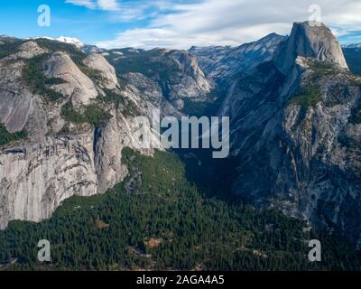 Panorama von Yosemite Valley mit El Capitan Stockfoto