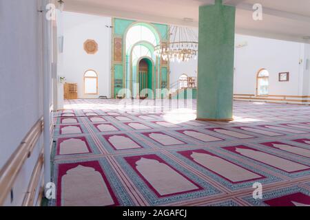 Kalibunar Moschee in Travnik, Bosnien und Herzegowina, Interieur, Januar 2019. Stockfoto