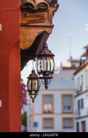 Reich verzierten Lampen in Córdoba in Andalusien Spanien Stockfoto