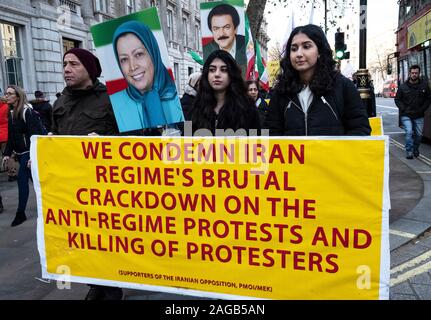 Iraner protestieren in London in der Sympathie mit und unterstützt die Demonstrationen im Iran in der Opposition gegen die Politik der iranischen Regierung und brutale Regime Stockfoto