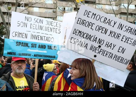 BARCELONA, 18-12-2019. LaLiga 2019 / 2020 Datum 10. Barcelona-Real Madrid. Tsunami demokratischen Manifestation Stockfoto