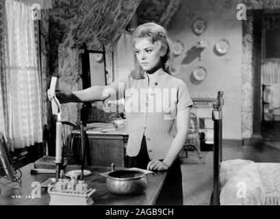 Christine Carere, des Films einstellen, "eine gewisse Lächeln', 20 Century-Fox, 1958 Stockfoto