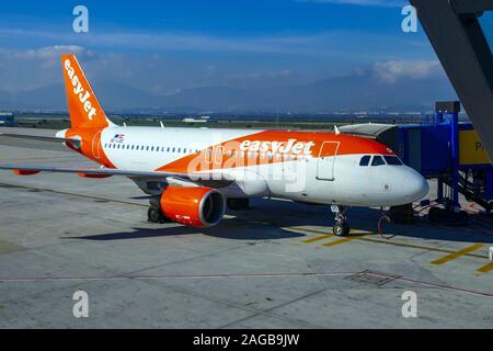 Easyjet Flugzeug Flughafen Athens, Athens International Airport Eleftherios Venizelos Stockfoto