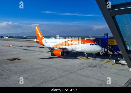 Easyjet Flugzeug Flughafen Athens, Athens International Airport Eleftherios Venizelos Stockfoto