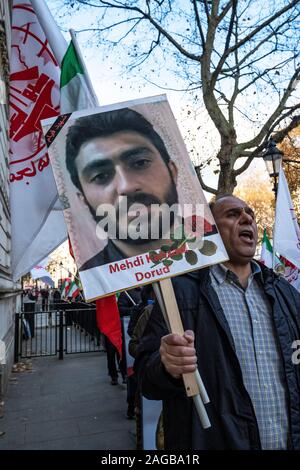 Iraner protestieren in London in der Sympathie mit und unterstützt die Demonstrationen im Iran in der Opposition gegen die Politik der iranischen Regierung und brutale Regime Stockfoto