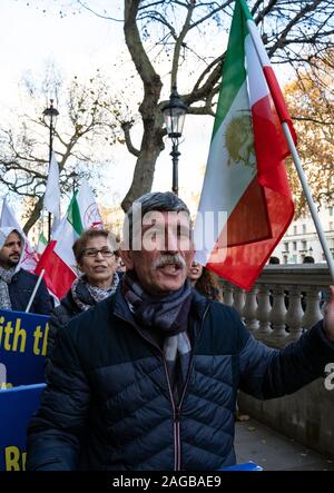 Iraner protestieren in London in der Sympathie mit und unterstützt die Demonstrationen im Iran in der Opposition gegen die Politik der iranischen Regierung und brutale Regime Stockfoto