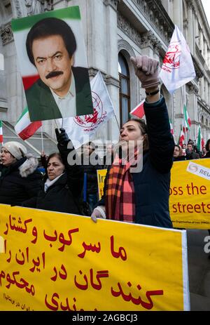 Iraner protestieren in London in der Sympathie mit und unterstützt die Demonstrationen im Iran in der Opposition gegen die Politik der iranischen Regierung und brutale Regime Stockfoto