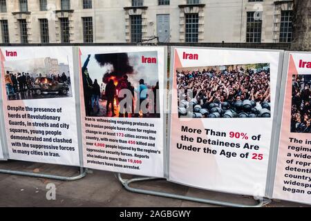 Iraner protestieren in London in der Sympathie mit und unterstützt die Demonstrationen im Iran in der Opposition gegen die Politik der iranischen Regierung und brutale Regime Stockfoto