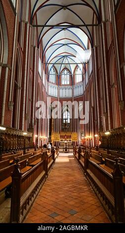 BAD DOBERAN, Deutschland - 13. Mai, 2019 - Altar der Bad Doberaner Münster Stockfoto