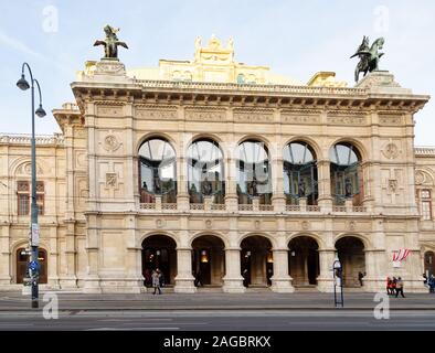Wiener Staatsoper außen; Wiener Innenstadt, Wien Österreich Europa Stockfoto