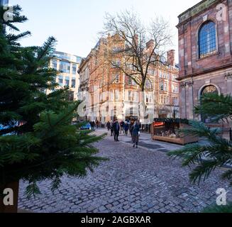 Manchester, Großbritannien - 29 November 2019: Weihnachten Straßen in Manchester in der Nähe von St Anns Square eingerichtet Stockfoto