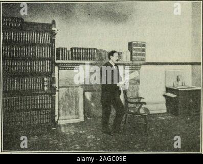 . Überprüfung der Bewertungen und der weltweit arbeiten. thodical systemof Ausgaben und Gehälter werden beadopted, und es wird weit lessfriction sein als früher in der severaldepartments. Eine weitere sehr wichtige finanzielle: Bill, der aber nicht das bvthe drücken Sie gesprochen worden, aber wdiich ist von weit-reach-ing Bedeutung für die Menschen, ist die monatliche Rechnung theitemized publicofficers - ein Gesetz, dass Ina sehr große Einsparung an den Staat geführt hat. In keiner speziellen Abteilung hat die ^ Gouverneur gezeigt, ein aktiver in-freizeittiere als in der Freiwilligen Feuerwehr de-Partments. Die mehrere Gesetze passedin 1899 und 1900 zeigen conclusivelythat er h Stockfoto