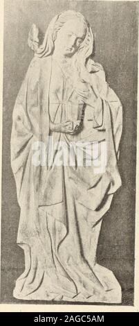 . Objets d'Art et de haute curiosité de l'Antiquité, du Moyen Age et de la Renaissance. abesques Dun fortrelief suspendus à Le Temple de chéru-Ausgabefächer. Encadrement mouluré. Kunst - Fran çais, Première moitié du XVI Siècle. Haut., ich m. 57 Cent.; Larg., 86 Cent. 824 - Grand panneau. Ce grand panneaurectangulaire en Hauteur, qui provientdu Dossier dune Stalle, est divisé entrois Parteien par deux La entre les quels se profilent en assez fort reliefdes arcatures de style gothique nicht décorés de feuillagescrispés lesrampants sind. A la Partie inférieure, une frisecomposée de feuillages. Bois de Chêne. Stockfoto