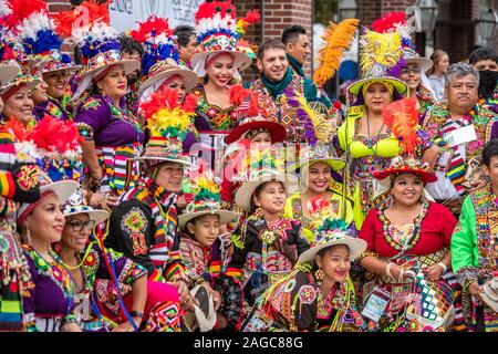 Tinkus San Simon bereit, an der 2019 National Folk Festival, Salisbury, Maryland, USA durchführen Stockfoto