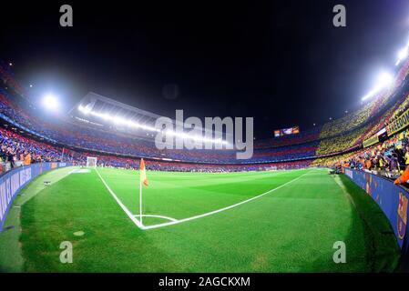 Barcelona, Spanien. 18 Dez, 2019. Auf das Stadion während des La Liga Match zwischen dem FC Barcelona und Real Madrid CF im Camp Nou Stadion in Barcelona, Spanien. Credit: Christian Bertrand/Alamy leben Nachrichten Stockfoto