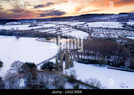 Gisborough Priory im Winter Schnee, Guisborough, North Yorkshire Stockfoto