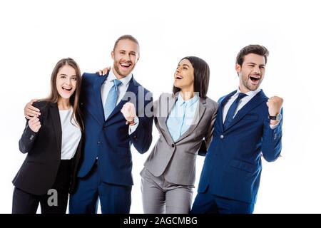 Fröhlich multikulturellen Menschen in Anzügen lachen und zeigen ja Gesten isoliert auf weißem Stockfoto