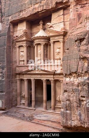 Die Schatzkammer, Al-Khazneh, Petra, Jordanien Stockfoto