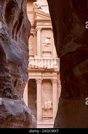 Die Schatzkammer, Al-Khazneh, Petra, Jordanien Stockfoto