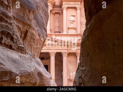 Die Schatzkammer, Al-Khazneh, Petra, Jordanien Stockfoto