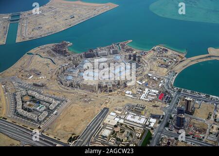 DOHA, Qatar-13 Dez 2019 - Luftbild der Bau der Place Vendome Mall in Lusail, Doha, Katar. Die Hauptstadt von Qatar wird Gastgeber der Stockfoto