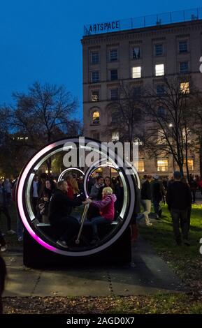 Kreisförmige interaktive Kunst in der Nacht festival Nuit Blanche in der Alte Marktplatz von Winnipeg, Manitoba Stockfoto