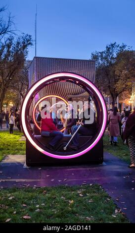 Kreisförmige interaktive Kunst in der Nacht festival Nuit Blanche in der Alte Marktplatz von Winnipeg, Manitoba Stockfoto