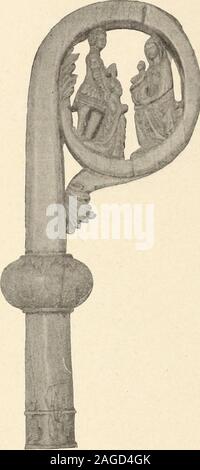 . Objets d'Art et de haute curiosité de l'Antiquité, du Moyen Age et de la Renaissance. ite, auf aperçoit le Christus crucilié entre la Vierge et Saint Jean. Kunst français, xiv = siècle. [. Argeur (iuvcmi, io3 inillim. Haut., 7 S Millim. 266 - Plaqie de cofkret. Sous quatrearcatures de style gothique, surmon - tées de Gables accompagnésde pointus, Häkelt, sind figurés debout quatresaints, exécutés en bas-relief: St-pierre, Saint Jacques Le Majeur, saintChristophe et Saint Paul. Frankreich, xiv "siècle. V^Haut 8 Cent.; Larg., 8 Cent. 1/2. 267-Crosse. Cette crosse se composedune douille cylindrique, su Stockfoto