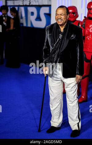 Cineworld Leicester Square, London, UK. 18. Dezember 2019. Billy Dee Williams stellt auf europäischer Premier von Star Wars: Der Aufstieg von Skywalker. . Bild von Julie Edwards./Alamy leben Nachrichten Stockfoto