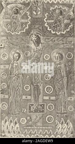 . Objets d'Art et de haute curiosité de l'Antiquité, du Moyen Age et de la Renaissance. e, est à Huit représentée unerose émaillés pétales de Bleu - Lapis, de Bleu - türkis et de vert. Li-moges, Xiii * siècle. Durchm., 4 Cent. 162 - Extrémité speisen Croix pattée encuivre Champlevé, Offrant et émaillé lévangéliste lesymbole de Saint Luc. Li-moges, XIII^ siècle. Haut., 6 Cent.; Larg, 3 Cent. Ich 63 - Chasse en cuivre champlevé etémaillé. Crète découpée à jour. Deforme surquatre rectangulaire, Elle repose pieds, et est à sa partieprincipale ornée de six personnages De reliefémaillés, Trois sur la Caisse, Stockfoto