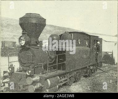 . Überprüfung der Bewertungen und der Welt arbeiten. Amerikanische und englische Muster. Eine China-Mann hasst von seinem Gepäck getrennt zu sein, die zweite andso-Passagiere sind in opencars ähnelt einem Amerikanischen Kohle - Auto durchgeführt, mit allen Gepäck der Passagiere verteilt aroundthem. Herr Parsons sagt, dass alles, was Opposi-tion zu Eisenbahnbau in Chinahas weitgehend von der offiziellen Klasse, die Angst-ing, die neue Ordnung der Dinge reducetheir eigene Macht, haben entweder apathisch orhave, die unwissenden Leute gegen inno-Innovationen beeinträchtigt worden. Herr Parsons denkt es gibt keine doubtthat Stockfoto