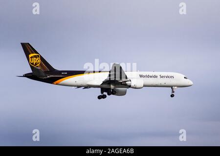 Dez 11, 2019 San Jose/CA/USA - UPS Airlines Flugzeug Flughafen San Jose; UPS Airlines ist eine US-amerikanische Cargo Airline, Toch Stockfoto