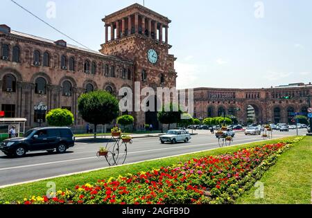 YEREVAN, Armenien - August 02,2012: Platz der Republik im Zentrum von Eriwan, Armenien - eine der ältesten Städte der Welt. Stockfoto