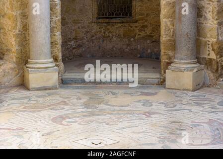 Modica, Sizilien, Italien - 24. August 2017: berühmte Mosaik in der Villa Romana del Calase. UNESCO-Weltkulturerbe. Stockfoto