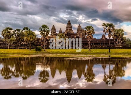 Angkor Wat Tempel und Reflexionen, Provinz Siem Reap, Kambodscha, UNESCO Weltkulturerbe Stockfoto