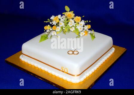 Single Tier quadratischen Feier Kuchen bav Goldene Hochzeit - 50 Jahre Ehe Stockfoto