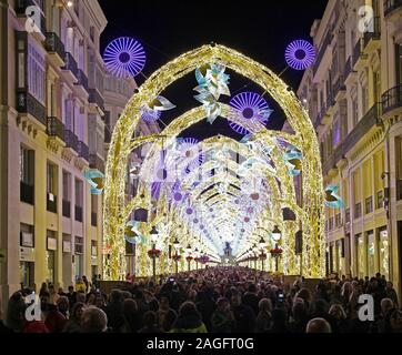 Malaga Weihnachtsbeleuchtung in der Calle Marqués de Larios 2019 Stockfoto