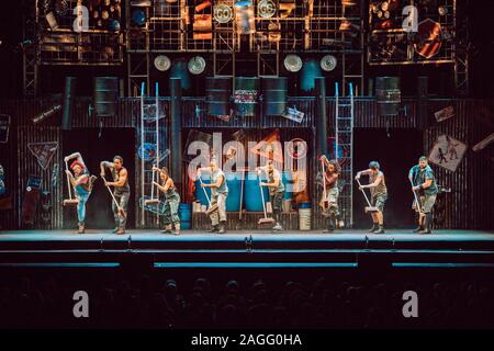 Padua, Italien. 12 Nov, 2019. Stomp während Stomp, in Padova, Italien, 12. November 2019 Credit: Unabhängige Fotoagentur/Alamy leben Nachrichten Stockfoto