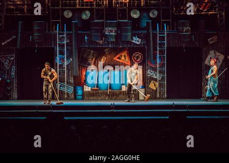 Padua, Italien. 12 Nov, 2019. Stomp während Stomp, in Padova, Italien, 12. November 2019 Credit: Unabhängige Fotoagentur/Alamy leben Nachrichten Stockfoto